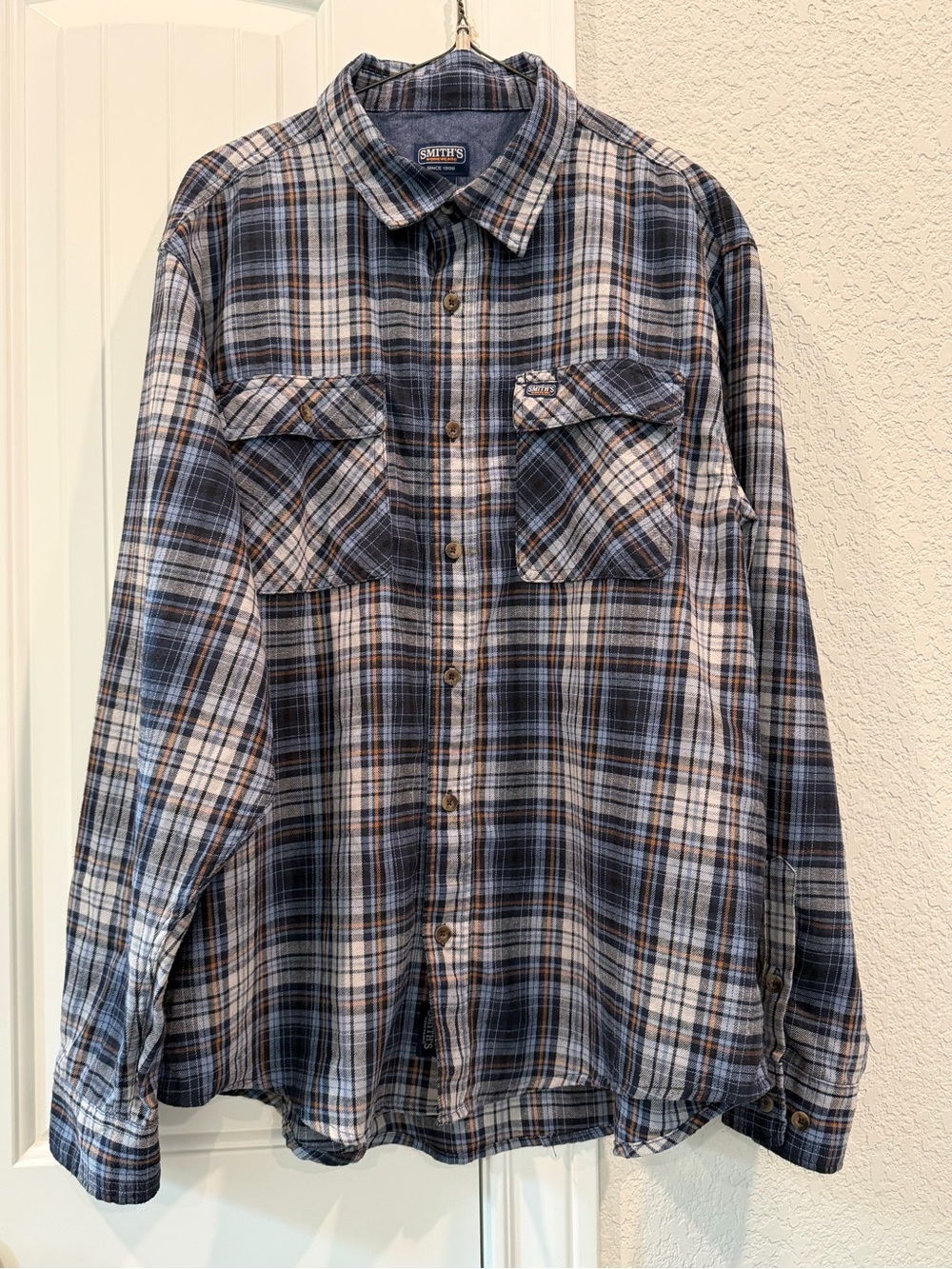 SMITH Men's Blue Plaid Long-Sleeve Button-Up Shirt